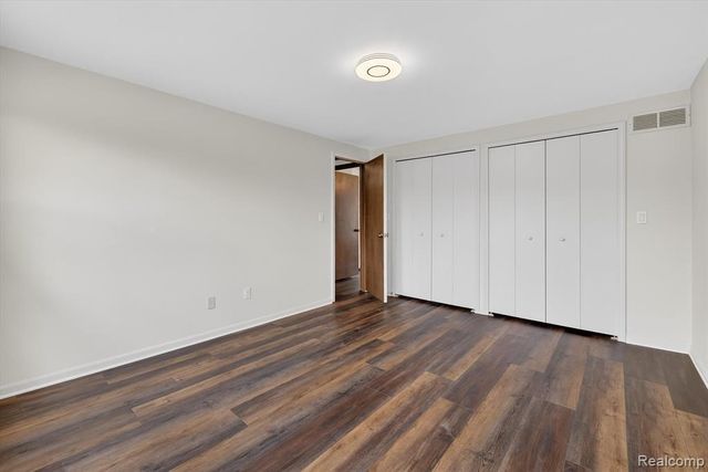 29801 Deer Run, Farmington Hills, MI 48331