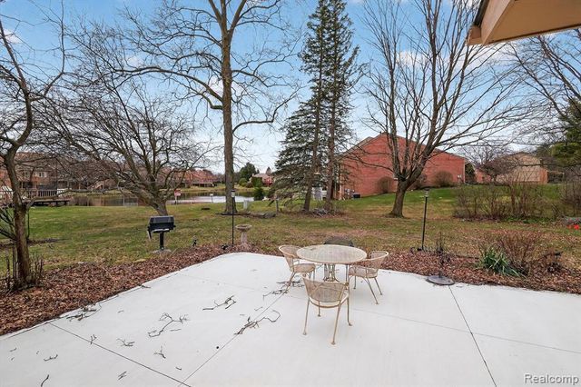 29801 Deer Run, Farmington Hills, MI 48331