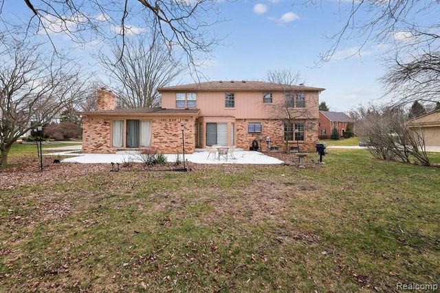 29801 Deer Run, Farmington Hills, MI 48331