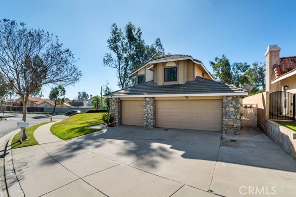 11649 Mount Whitney Court, Rancho Cucamonga, CA 91737