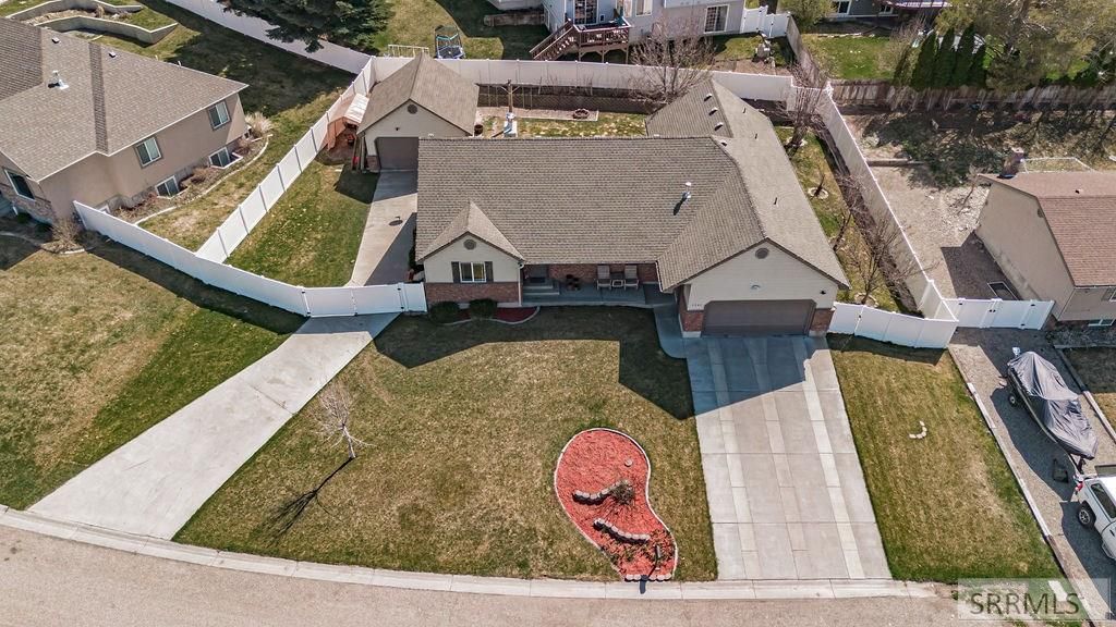 Image 3 of property listing at 2266 E Olympic Avenue, Idaho Falls, ID 83404