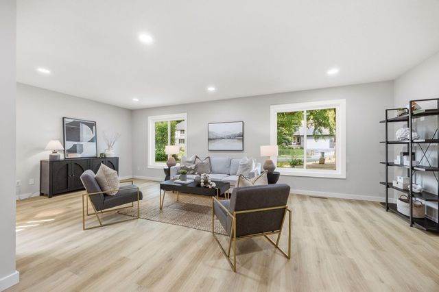9281 Amsden Way, Eden Prairie, MN 55347