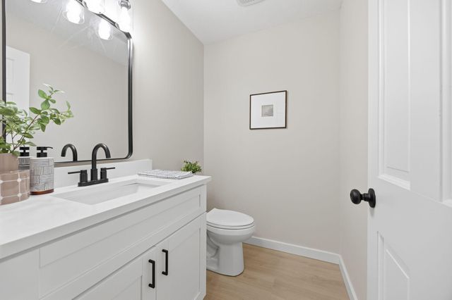9281 Amsden Way, Eden Prairie, MN 55347