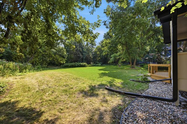 9281 Amsden Way, Eden Prairie, MN 55347