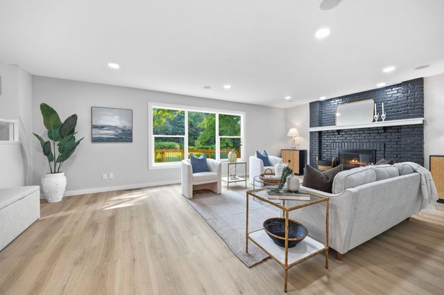 9281 Amsden Way, Eden Prairie, MN 55347