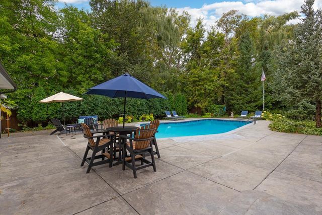 6416 Willow Wood Road, Edina, MN 55436