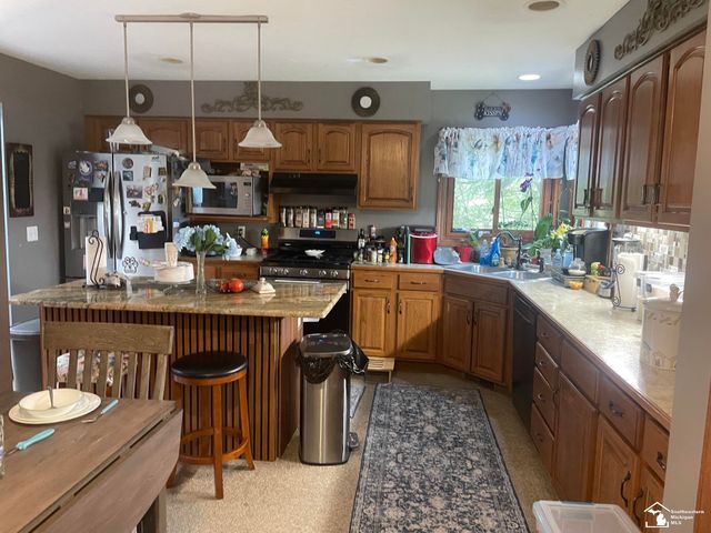 6424 Muirfield Drive, Bedford Twp, MI 48182