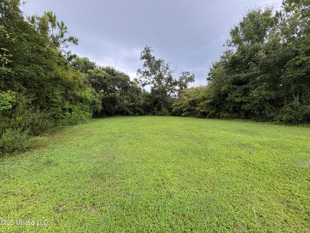 105 Spruce Street, Pass Christian, MS 39571