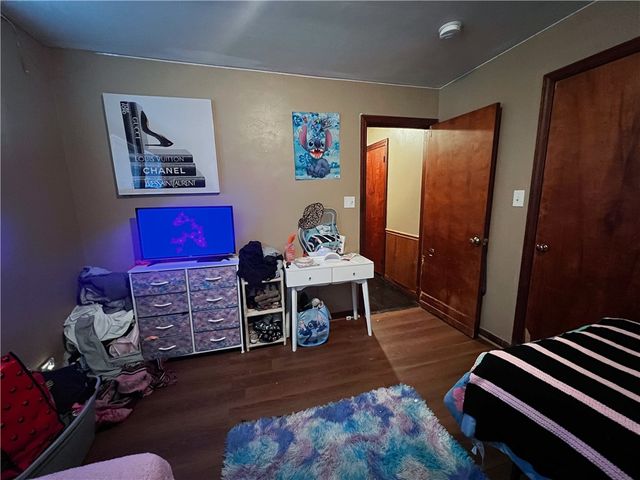 1638 Shady Dr, Farrell, PA 16121