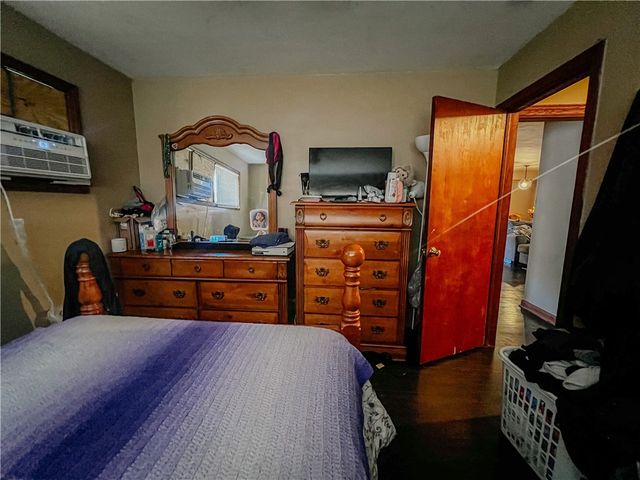 1638 Shady Dr, Farrell, PA 16121