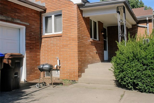 1638 Shady Dr, Farrell, PA 16121