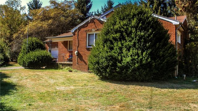 1638 Shady Dr, Farrell, PA 16121