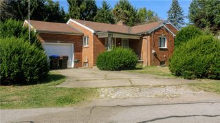 1638 Shady Dr, Farrell, PA 16121