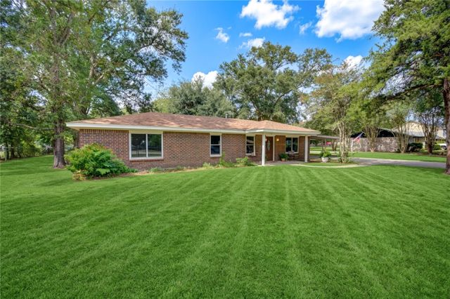 16746 Main Street, Splendora, TX 77372