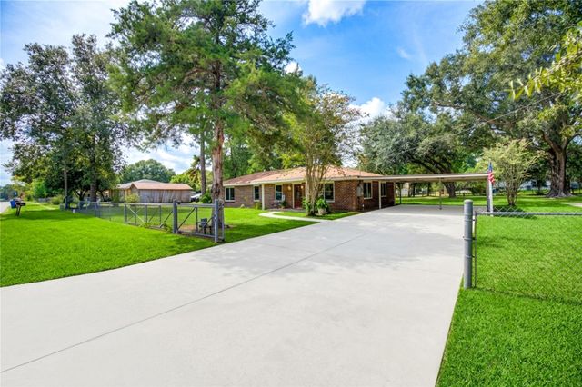 16746 Main Street, Splendora, TX 77372