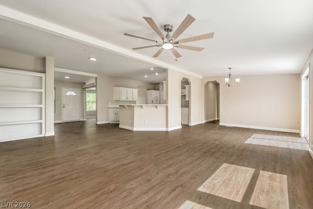 471 Megan Avenue, Pahrump, NV 89060