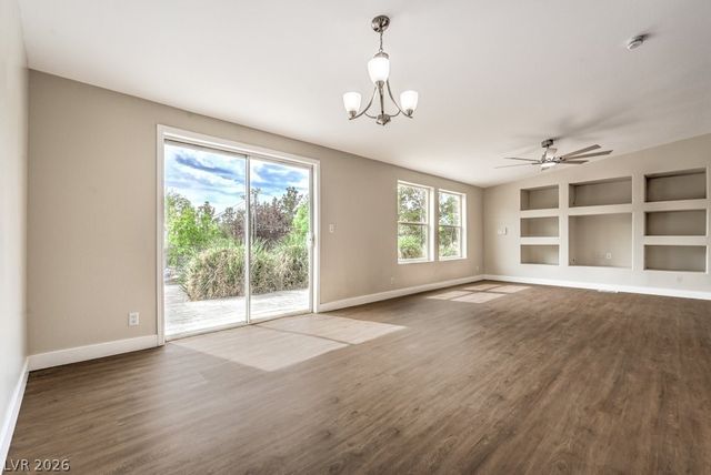 471 Megan Avenue, Pahrump, NV 89060