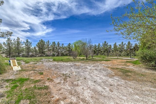 471 Megan Avenue, Pahrump, NV 89060