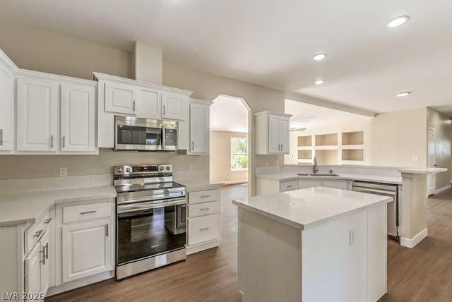 471 Megan Avenue, Pahrump, NV 89060