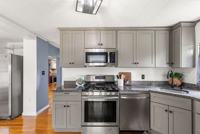 18 Kiely Rd, Dedham, MA 02026