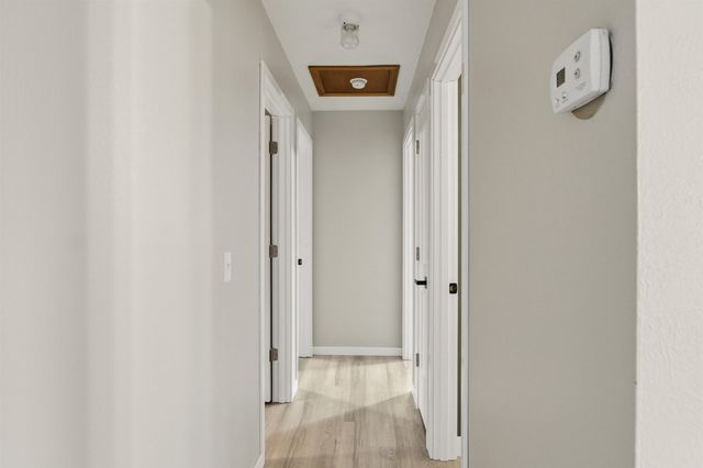 1232 Valley View Dr NW, Minot, ND 58703