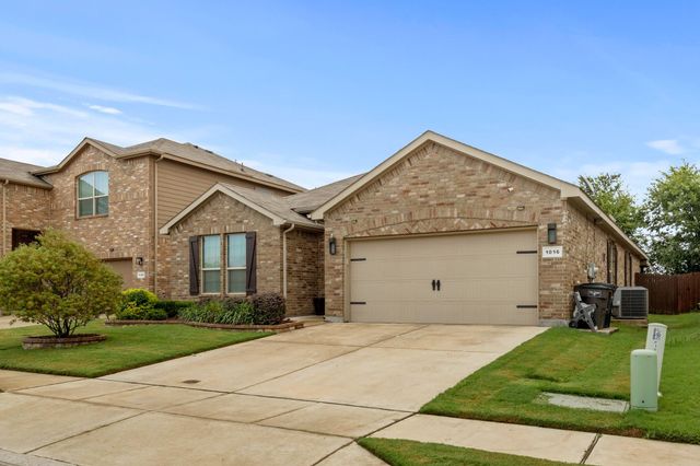 1016 Brownford Drive, Fort Worth, TX 76028