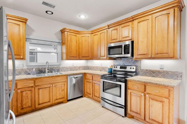 15678 Corinthian Way, Willis, TX 77318