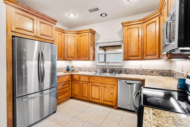 15678 Corinthian Way, Willis, TX 77318