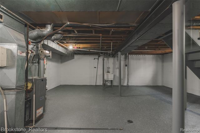 460 Nevada Avenue, Pontiac, MI 48341