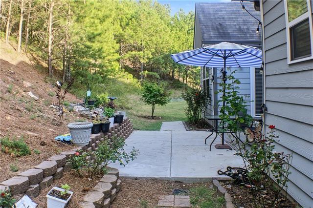 458 Laurelcrest Lane, Dallas, GA 30132