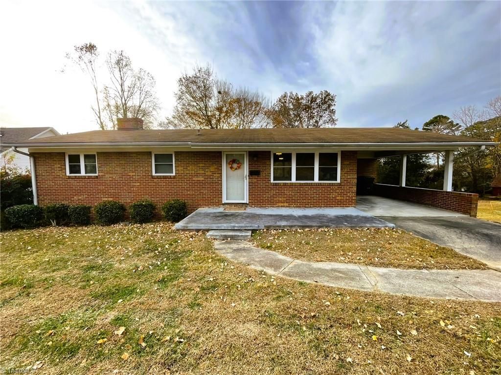 1142 Liberty Drive, Thomasville, NC 27360