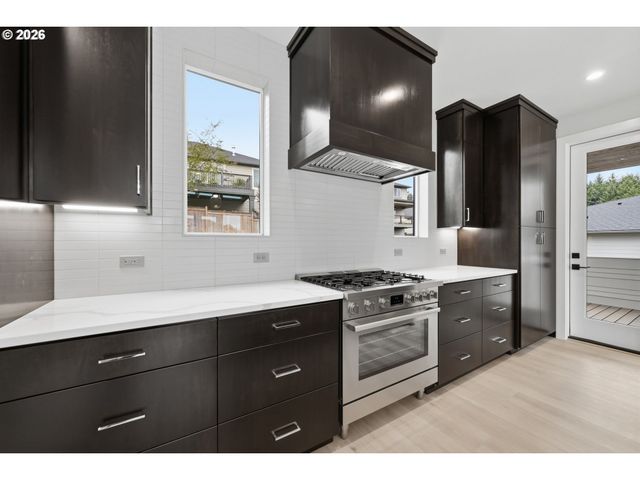 3412 SUMMIT SKY Blvd, Eugene, OR 97405