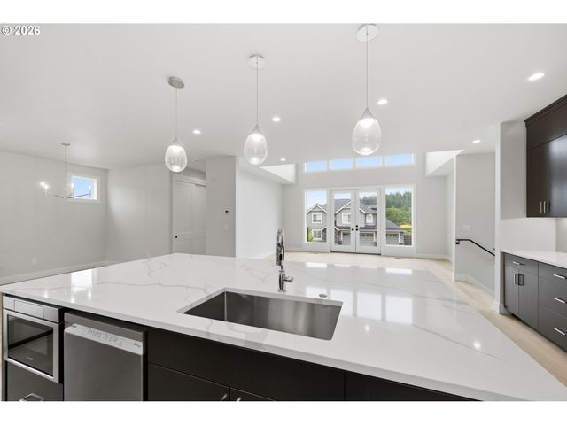 3412 SUMMIT SKY Blvd, Eugene, OR 97405