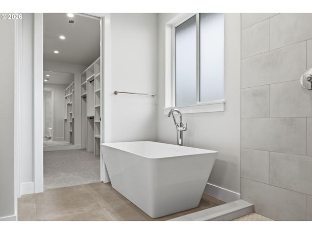 3412 SUMMIT SKY Blvd, Eugene, OR 97405