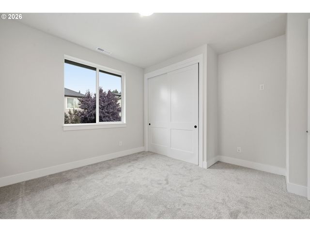 3412 SUMMIT SKY Blvd, Eugene, OR 97405