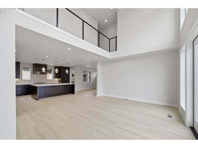 3412 SUMMIT SKY Blvd, Eugene, OR 97405