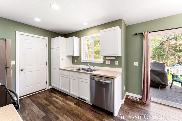 5468 W Samantha Lane, Twin Lake, MI 49457
