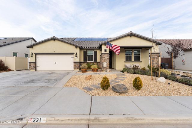 221 Cassano Drive, Tehachapi, CA 93561
