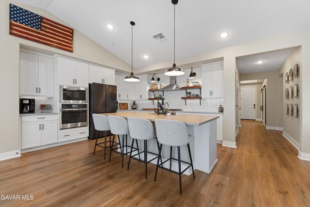 221 Cassano Drive, Tehachapi, CA 93561