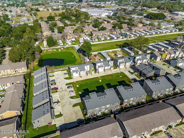 511 Highland Park Lane, Lafayette, LA 70508