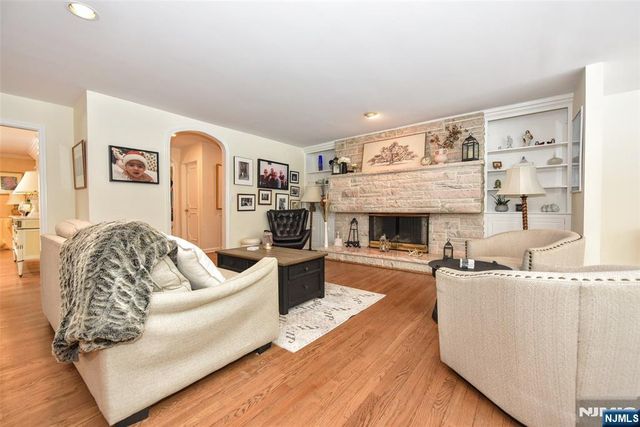 30 Chestnut Ridge Road, Saddle River, NJ 07458