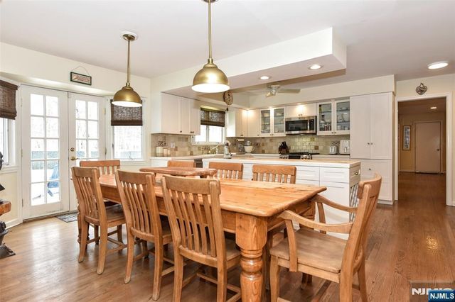 30 Chestnut Ridge Road, Saddle River, NJ 07458