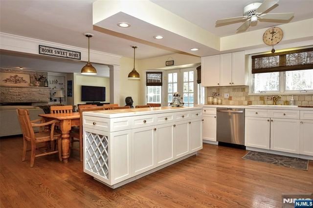 30 Chestnut Ridge Road, Saddle River, NJ 07458