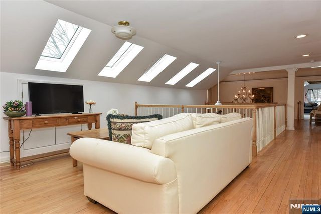 30 Chestnut Ridge Road, Saddle River, NJ 07458