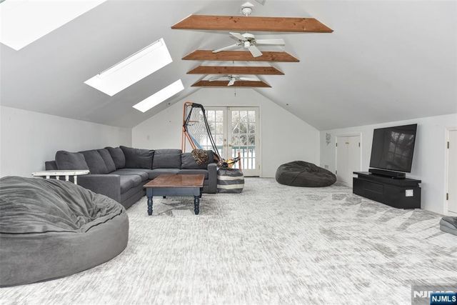 30 Chestnut Ridge Road, Saddle River, NJ 07458