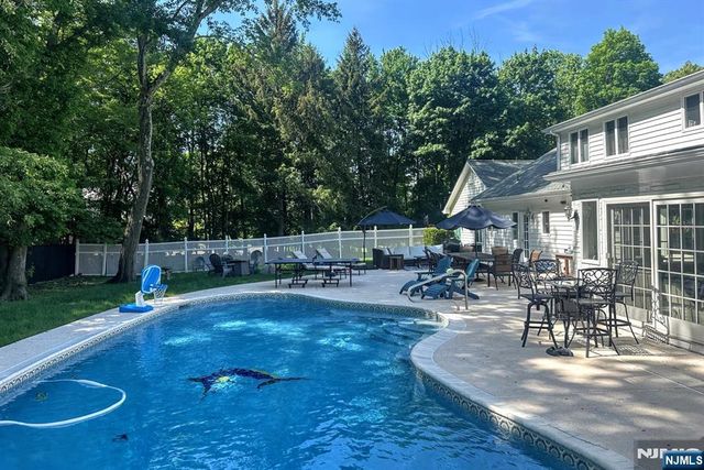 30 Chestnut Ridge Road, Saddle River, NJ 07458