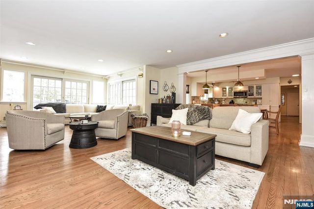 30 Chestnut Ridge Road, Saddle River, NJ 07458