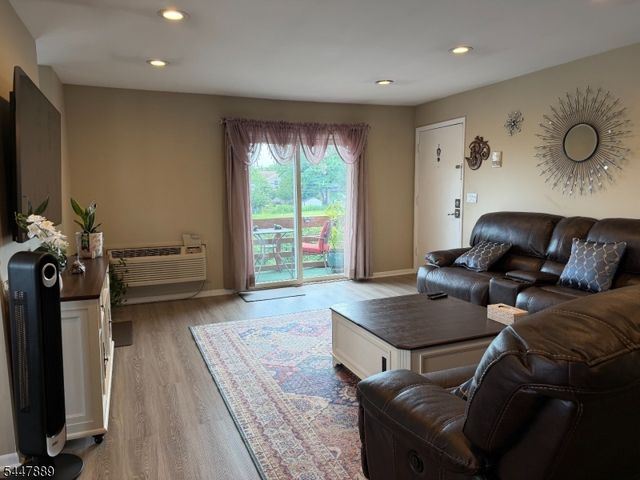 680 Union Ave E6, Belleville Twp., NJ 07109