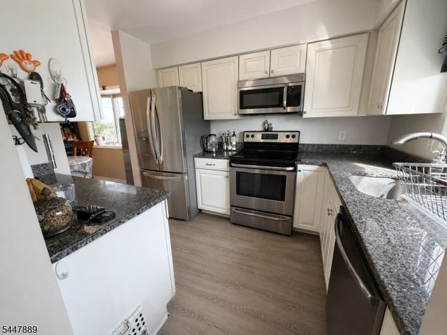 680 Union Ave E6, Belleville Twp., NJ 07109