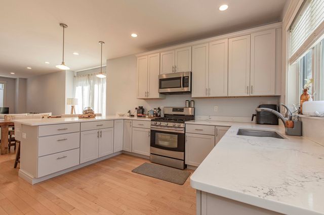 37 Bacon Street 37, Watertown, MA 02472